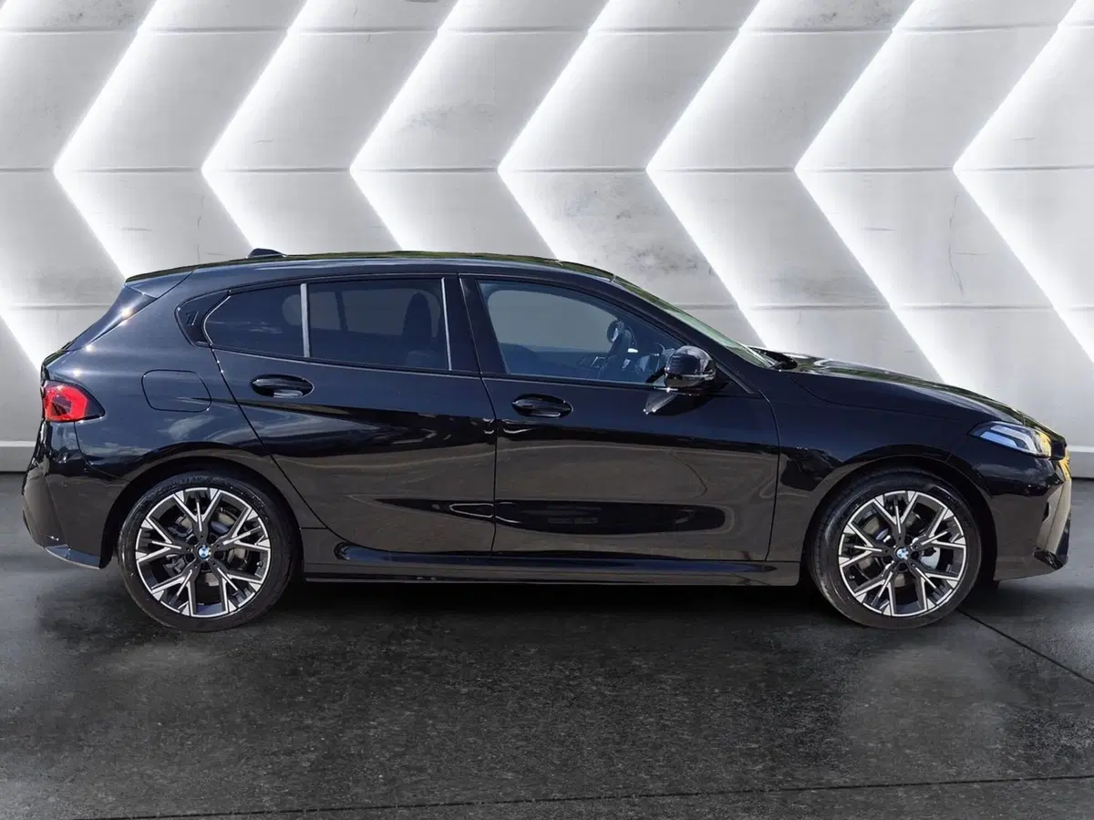 BMW Serie 1 5p. nuova  (5)