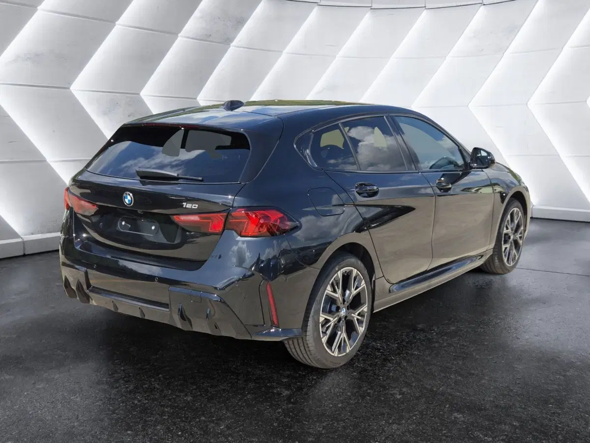 BMW Serie 1 5p. nuova  (4)