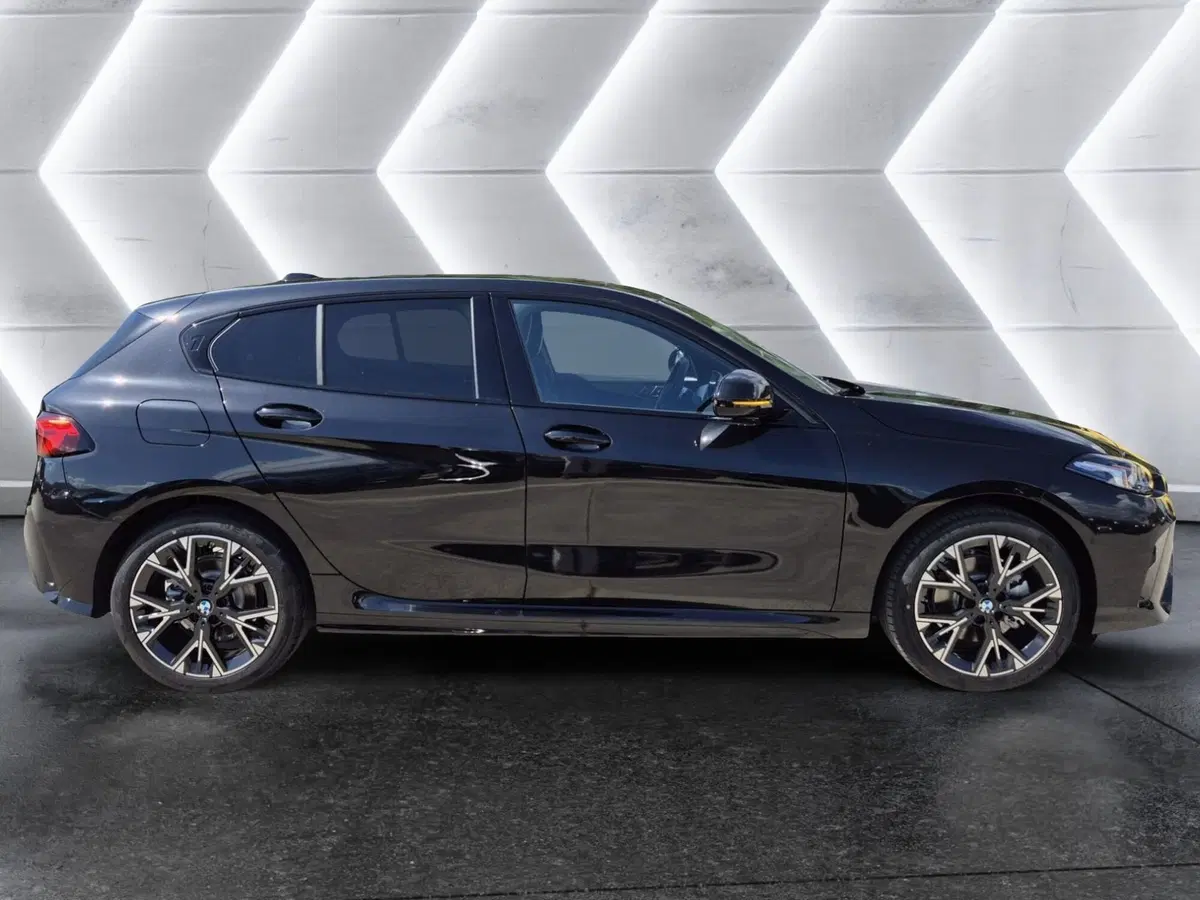 BMW Serie 1 5p. nuova  (5)