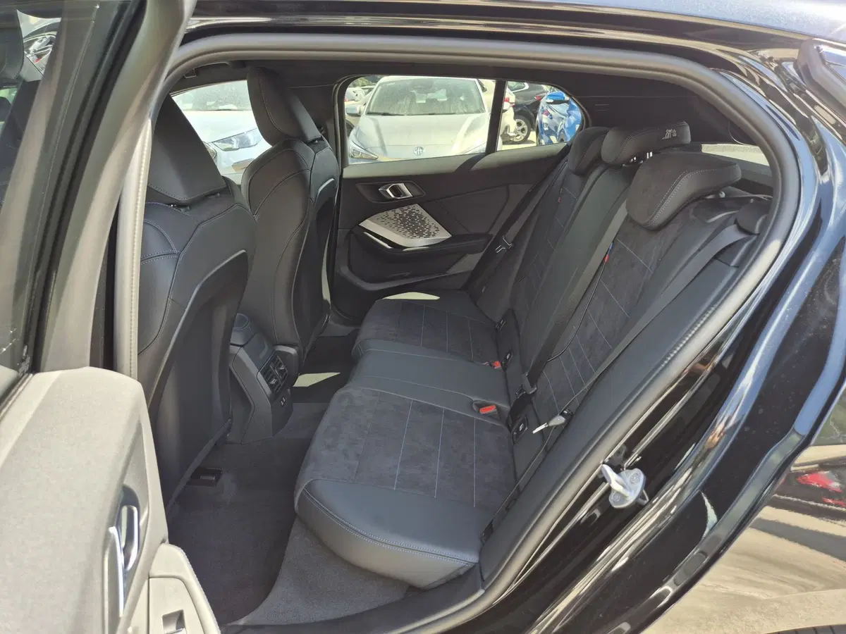 BMW Serie 1 5p. nuova  (7)