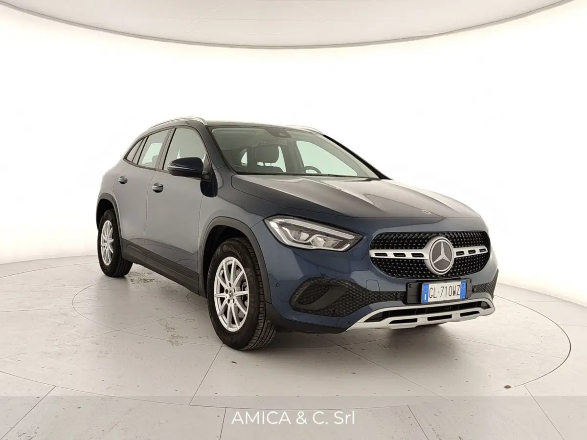 Mercedes-Benz GLA SUV usata a Caserta