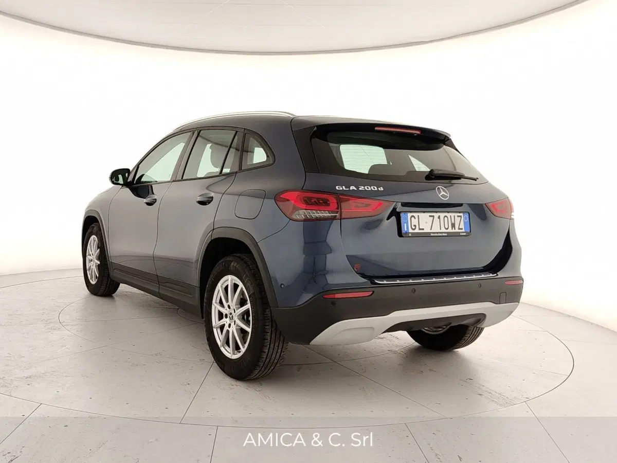 Mercedes-Benz GLA SUV usata a Caserta (4)
