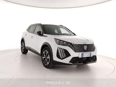 Peugeot 2008 1.2 puretech GT s&s 130cv eat8 del 2024 usata a Caserta