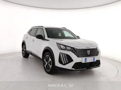Peugeot 2008 1.2 puretech Allure s&s 130cv eat8 del 2025 usata a Teverola