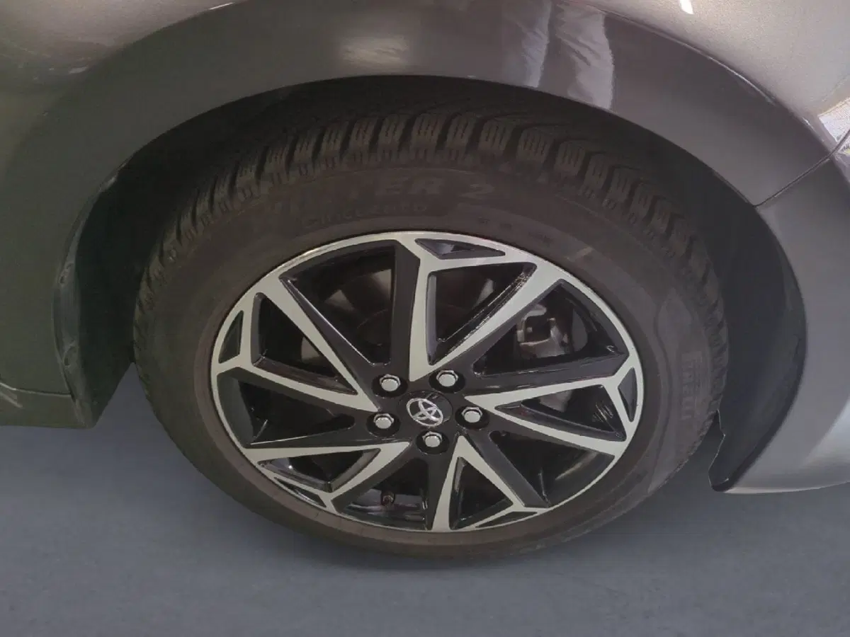 Toyota Yaris usata a Milano (10)
