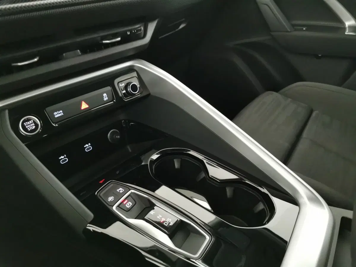 Audi Q5 Sportback usata a Teramo (17)