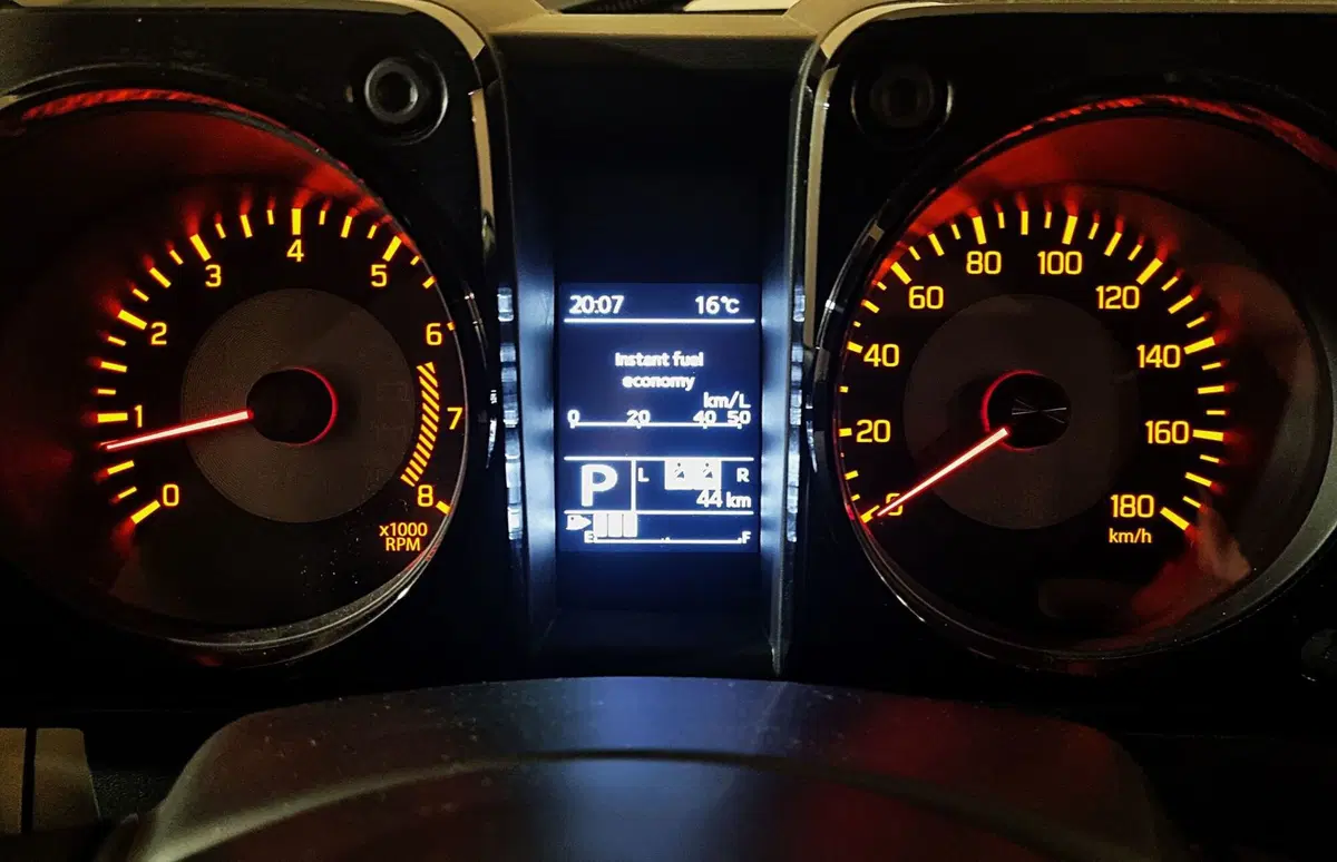 Suzuki Jimny nuova a Pavia (15)