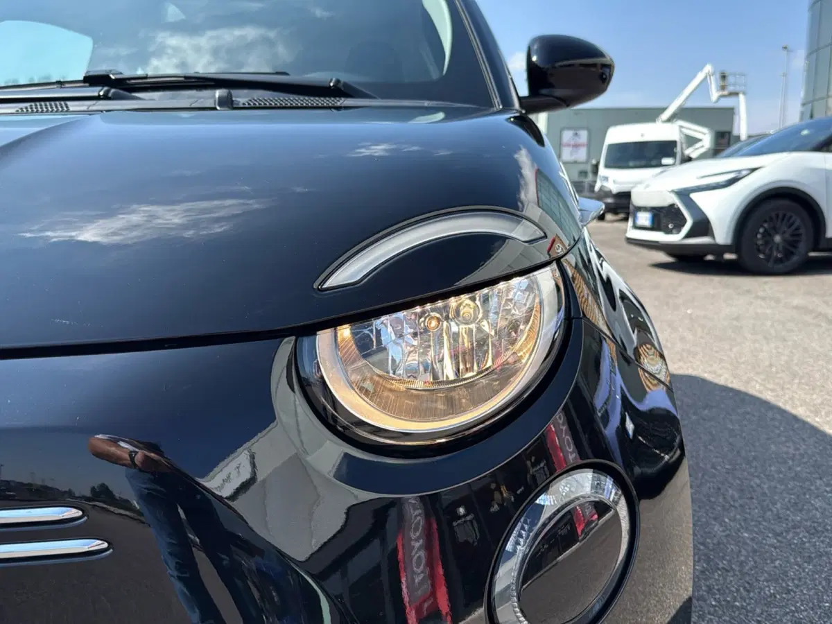 Fiat 500e Cabrio usata a Mantova (9)