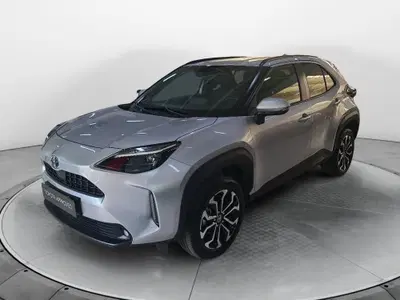 Toyota Yaris Cross Trend awd-i 115cv e-cvt del 2022 usata a Carpi