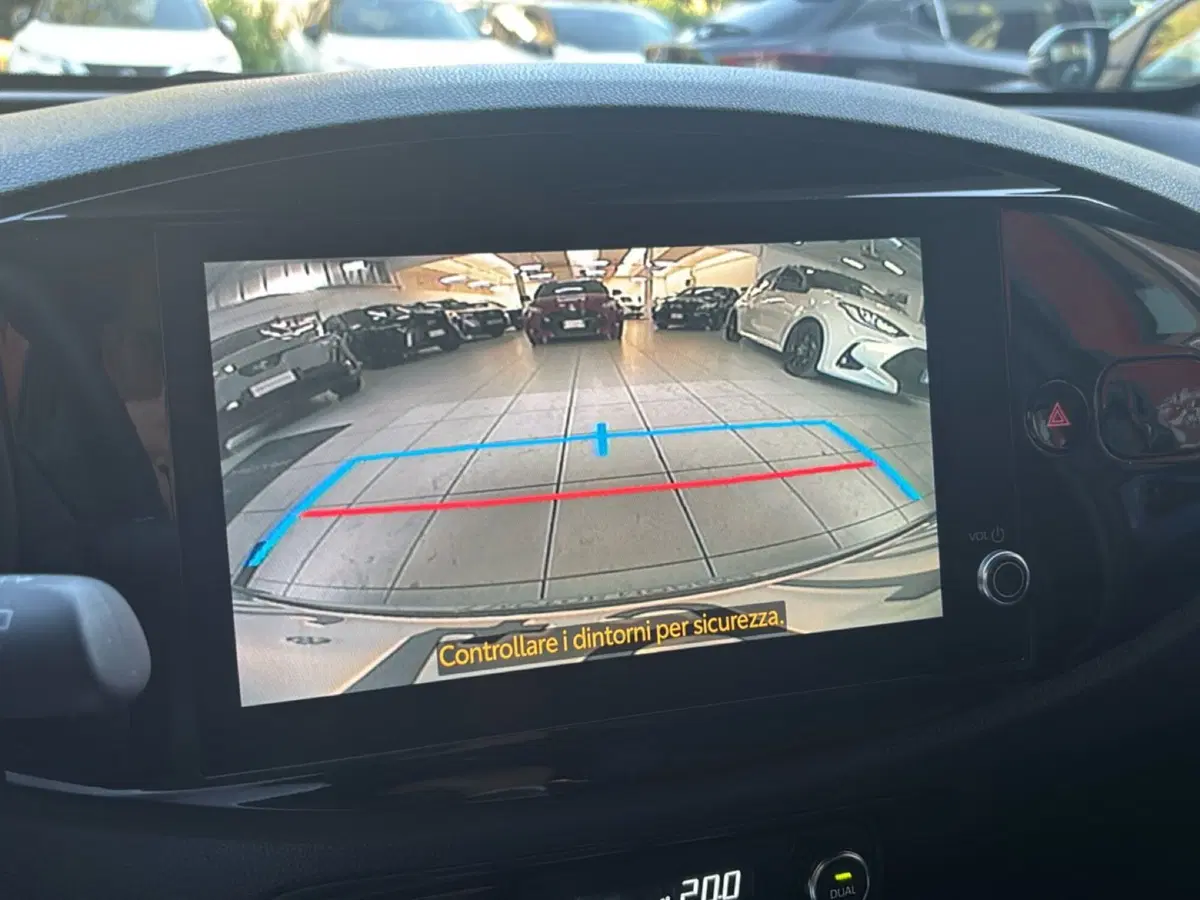 Toyota Aygo X usata a Bologna (13)