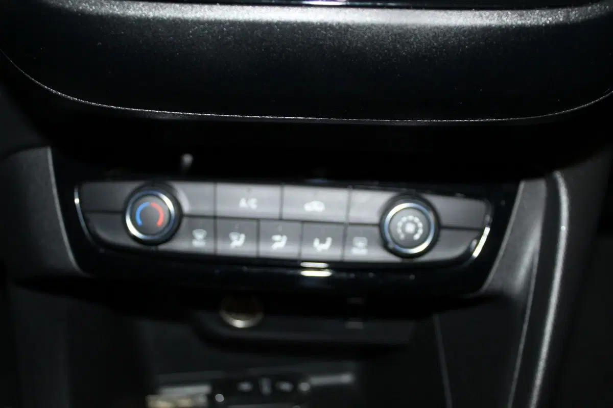 Opel Corsa usata a Cremona (12)