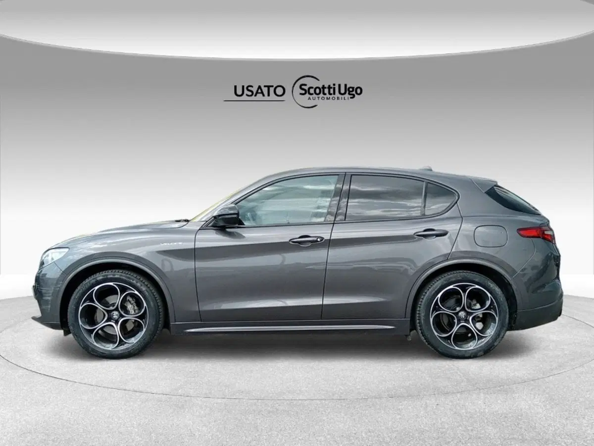 Alfa Romeo Stelvio usata a Firenze (5)