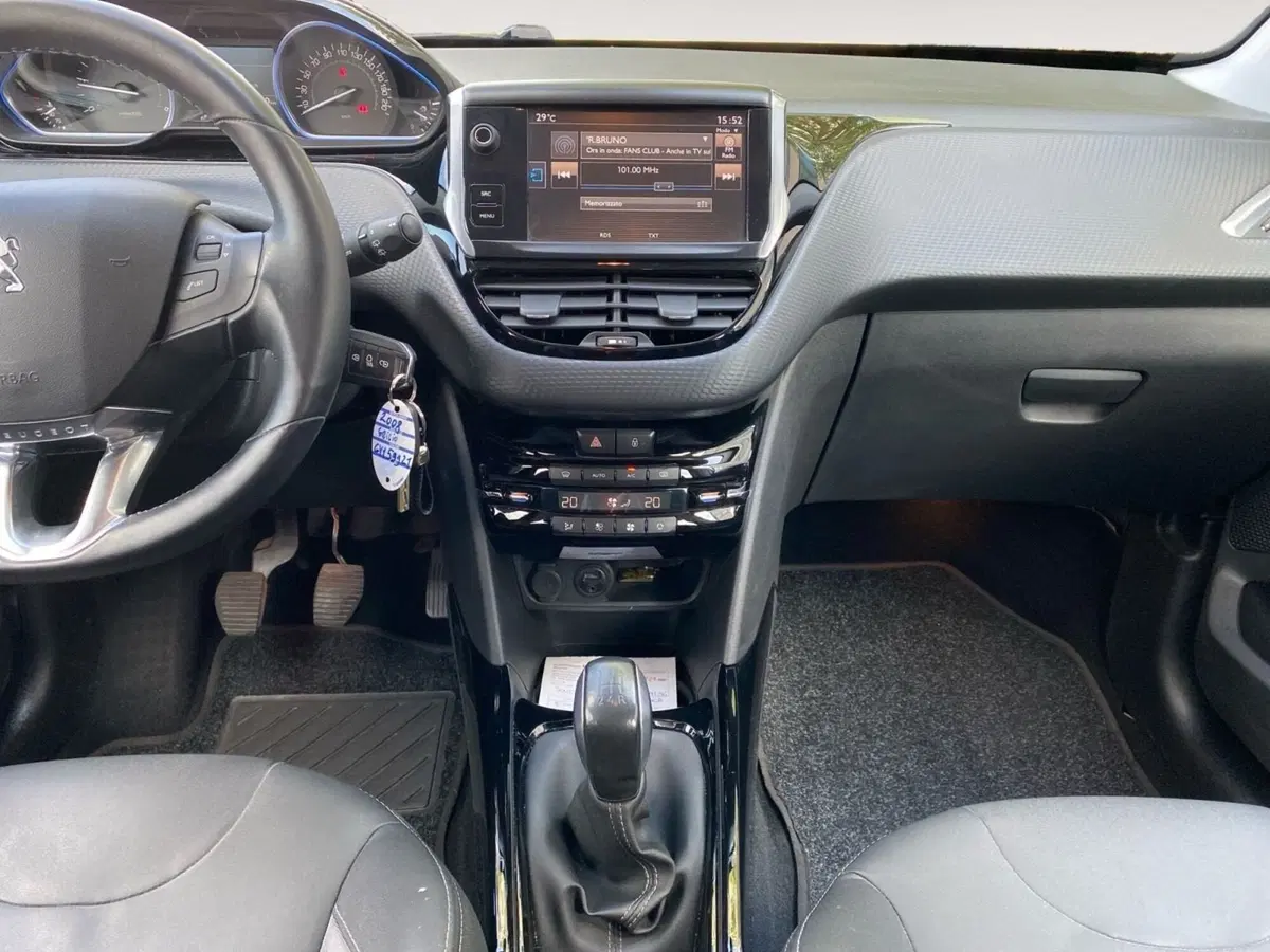 Peugeot 2008 usata a Bologna (6)