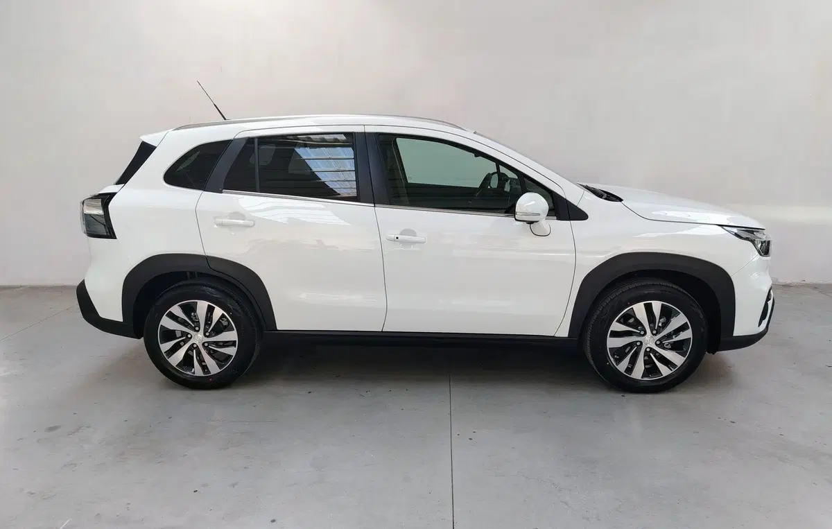 Suzuki S-Cross nuova a Rovigo (11)