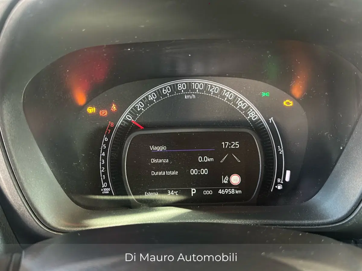 Toyota Aygo X usata a Napoli (12)