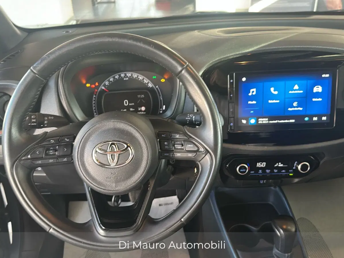 Toyota Aygo X usata a Napoli (9)