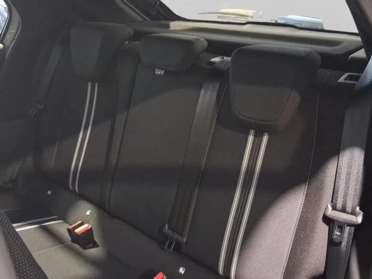 Opel Corsa nuova a Genova (10)