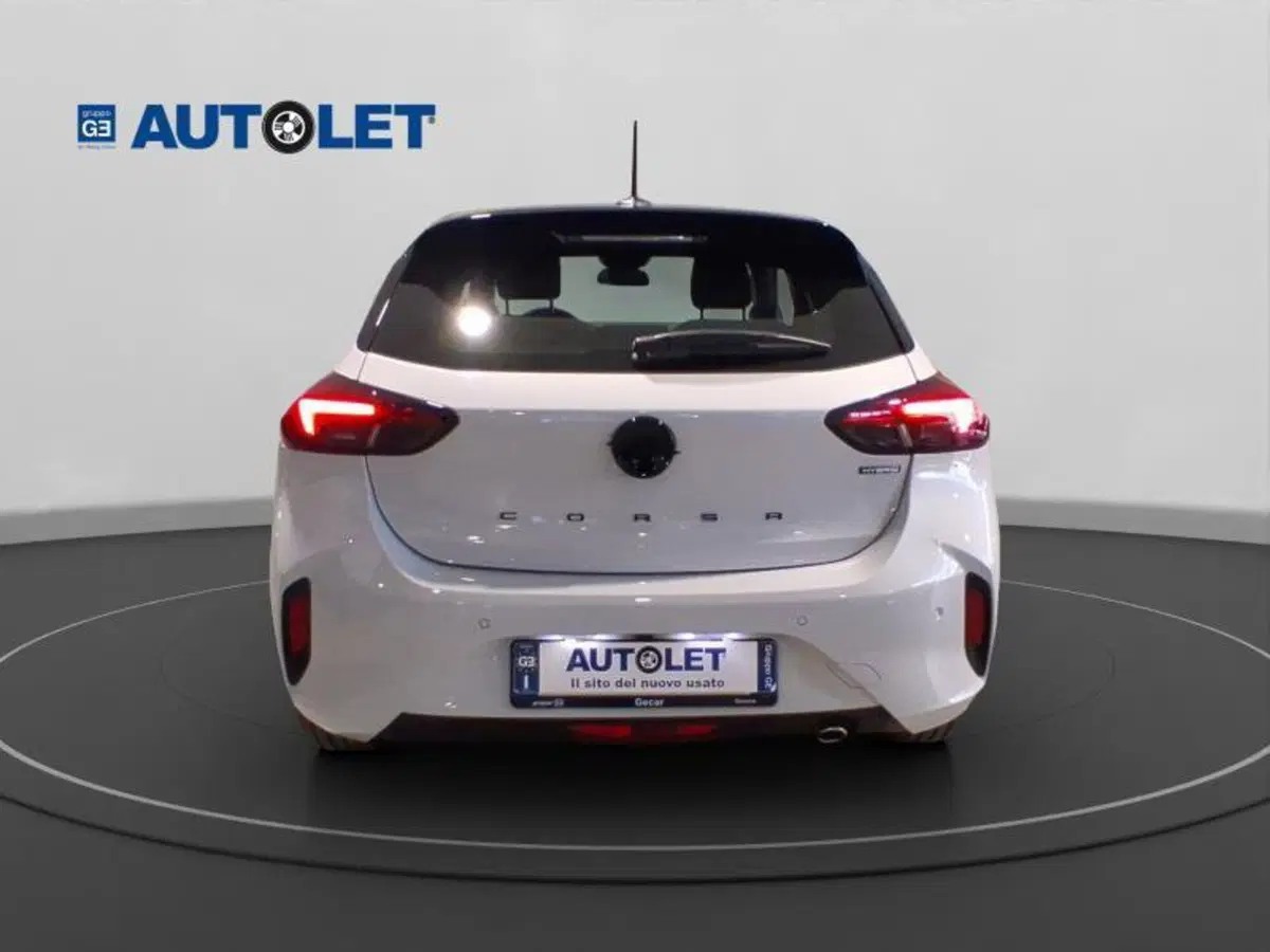 Opel Corsa nuova a Genova (6)