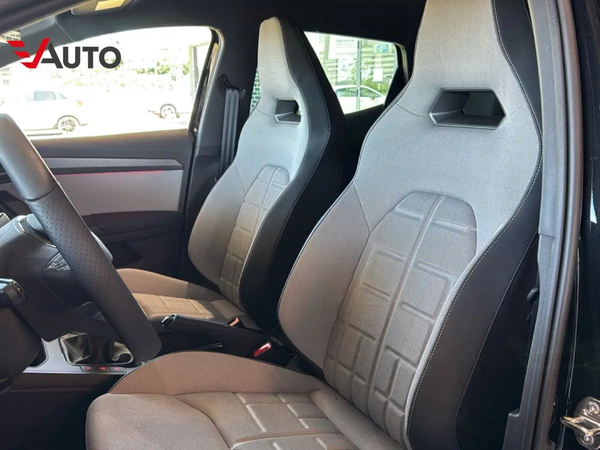 SEAT Ibiza nuova a Novara (14)