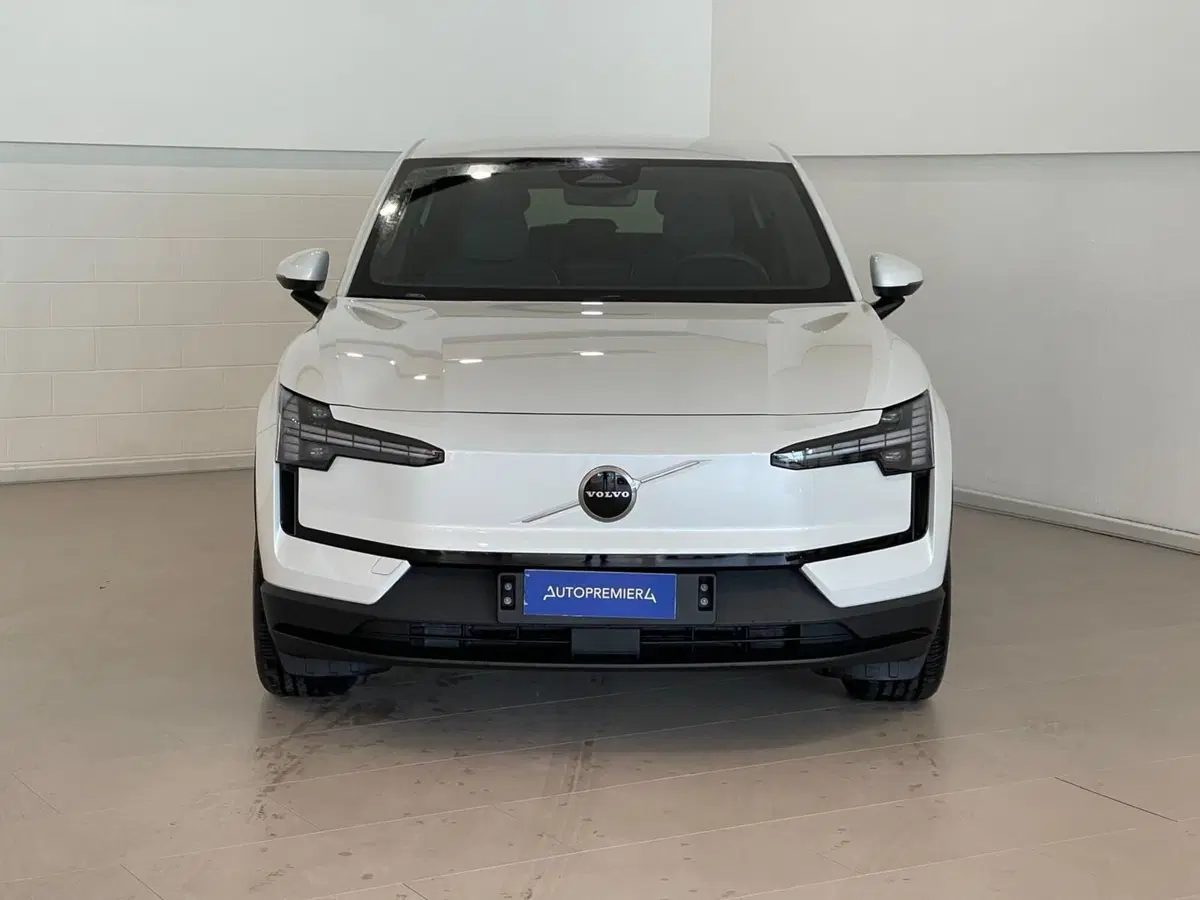 Volvo EX30 nuova a Como (2)