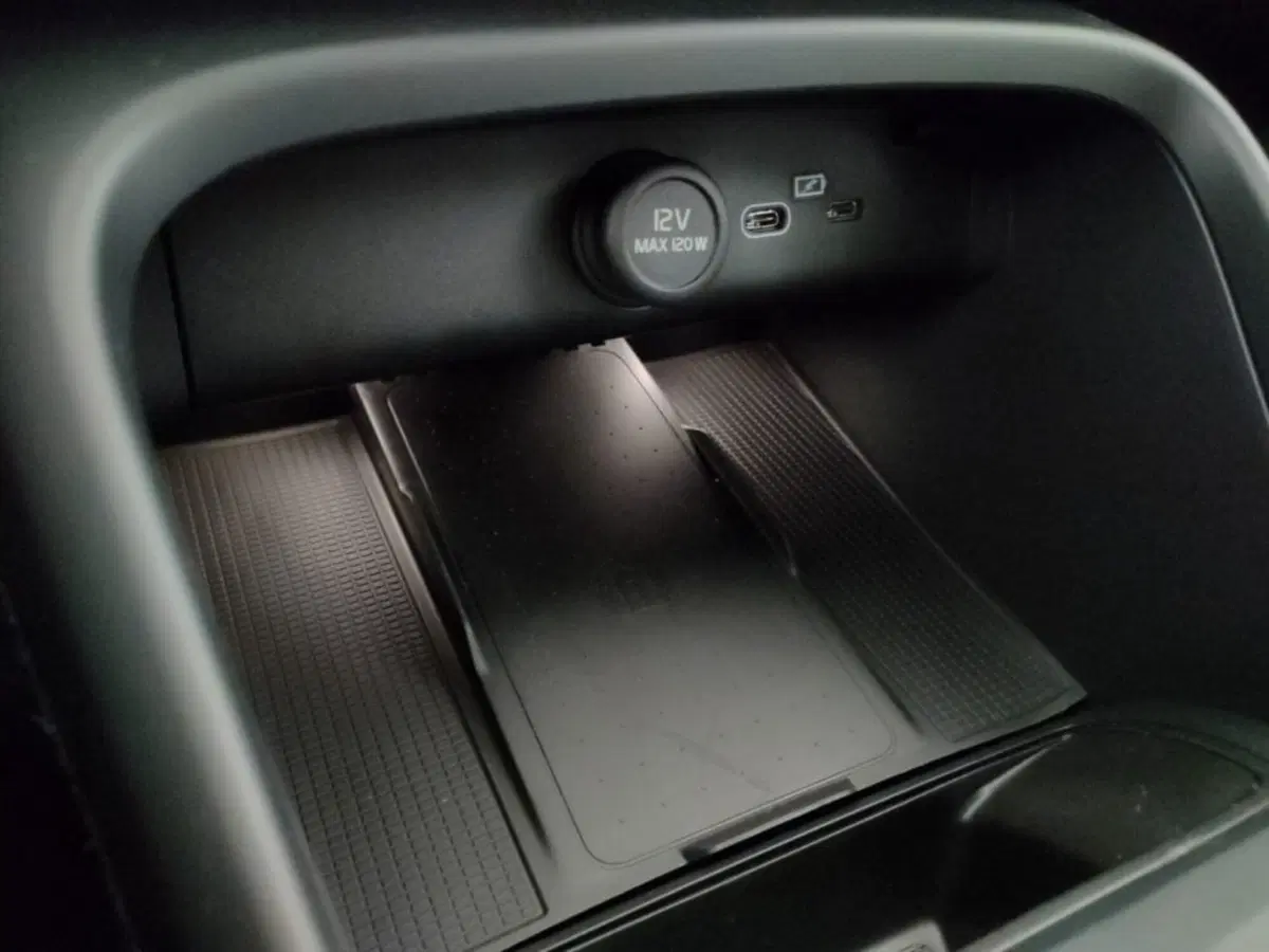Volvo XC40 nuova a Como (11)