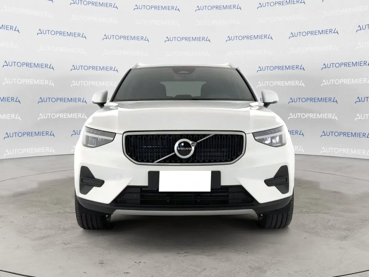 Volvo XC40 nuova a Como (7)