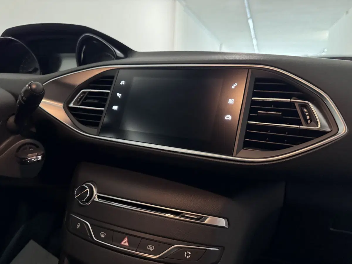 Peugeot 308 usata a Messina (8)