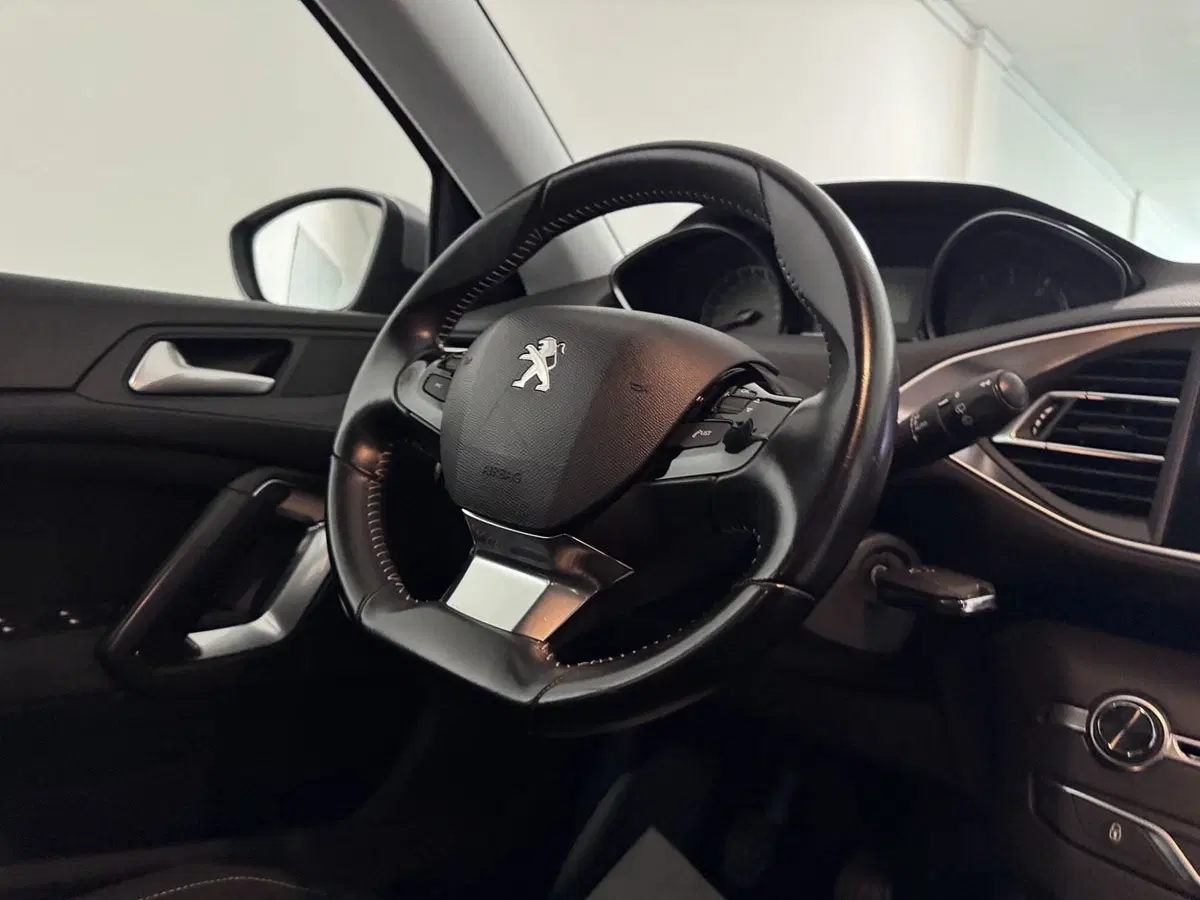 Peugeot 308 usata a Messina (9)