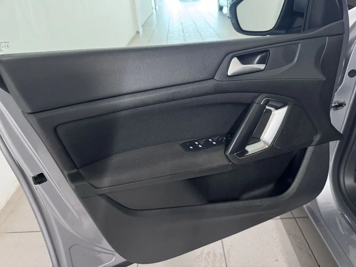 Peugeot 308 usata a Messina (4)