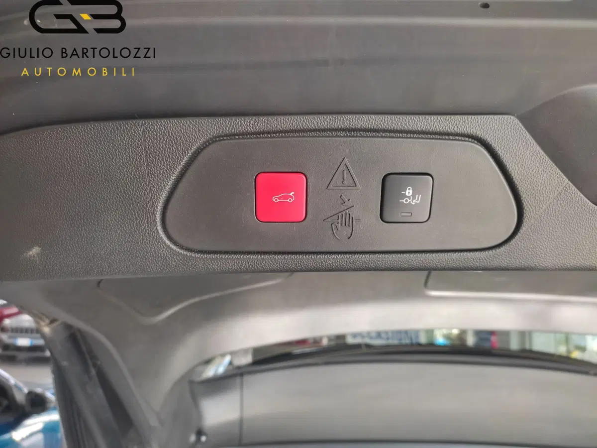Opel Grandland usata a Prato (18)