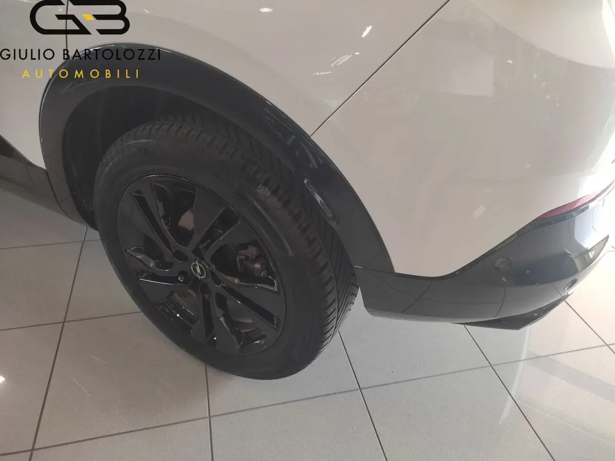 Opel Grandland usata a Prato (8)