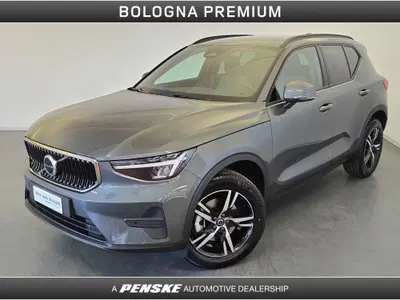 Volvo XC40 2.0 b3 Core auto nuova a Casalecchio di Reno