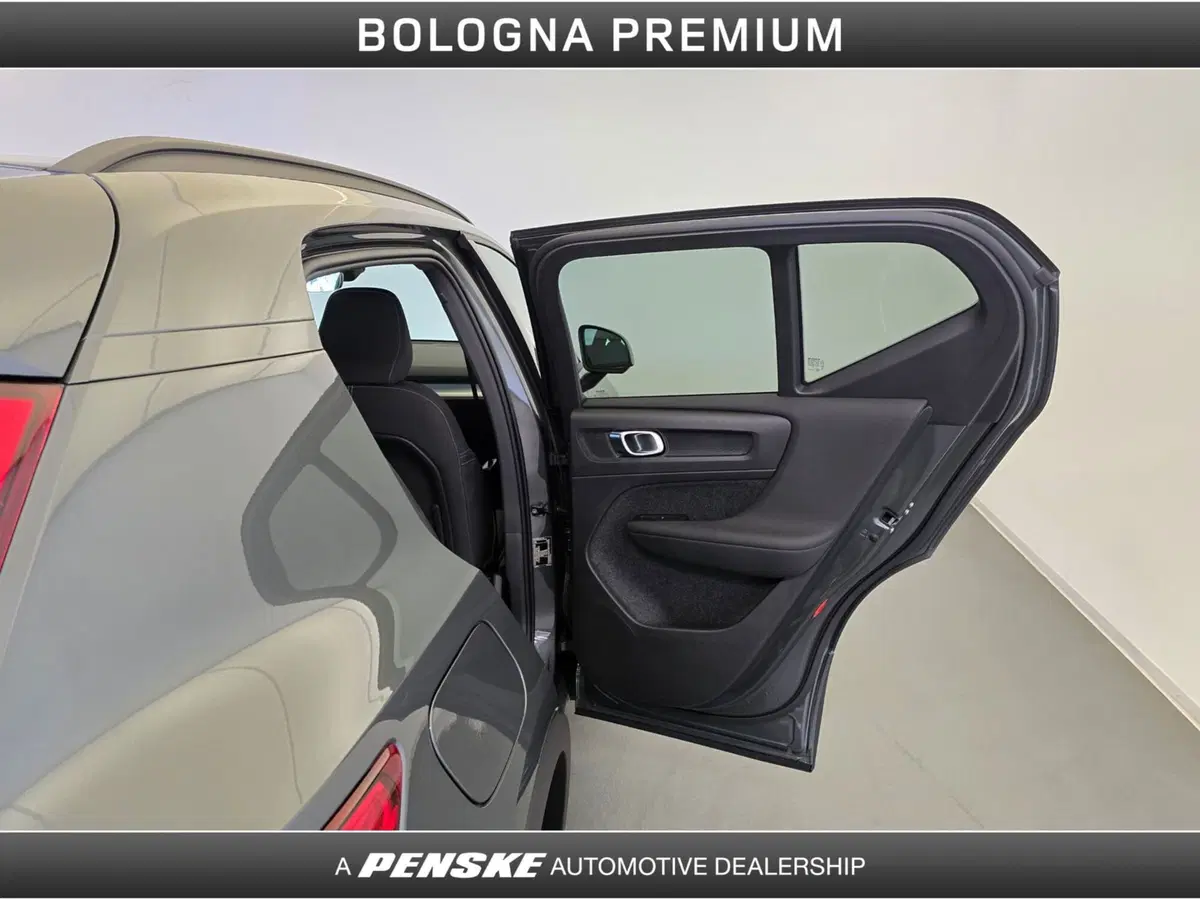 Volvo XC40 nuova a Bologna (12)