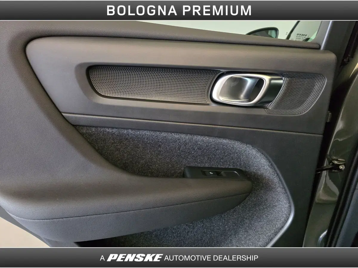 Volvo XC40 nuova a Bologna (18)