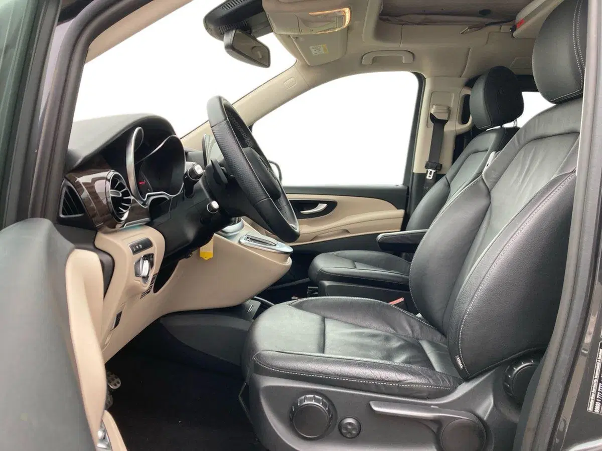 Mercedes-Benz Classe V usata a Milano (10)