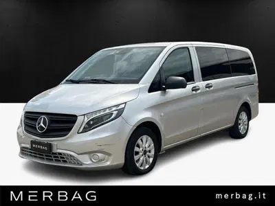 Mercedes-Benz Vito tourer 116 cdi compact Select 9G-tronic del 2020 usata a Lainate