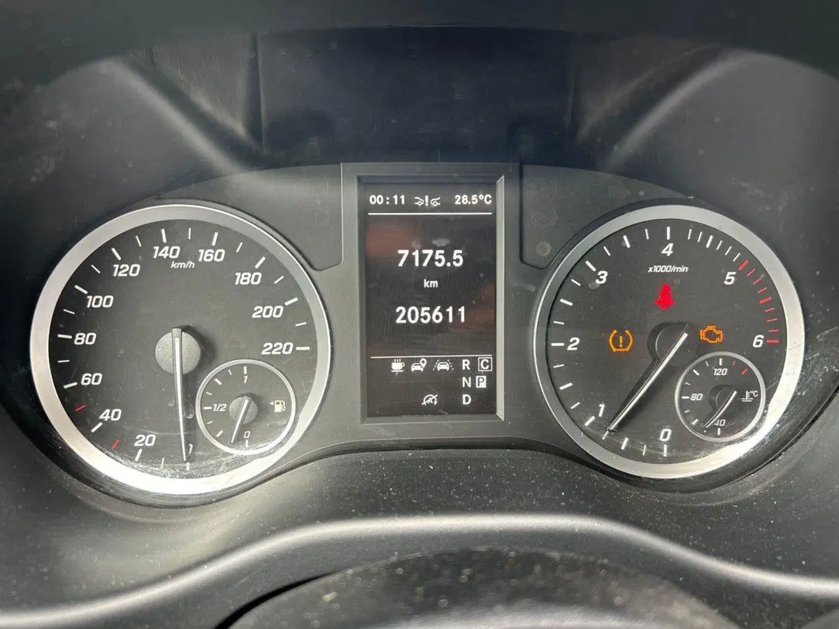Mercedes-Benz Vito usata a Milano (13)