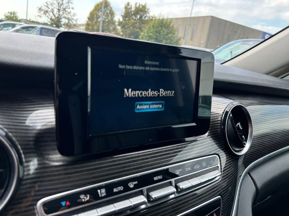 Mercedes-Benz Classe V usata a Milano (12)