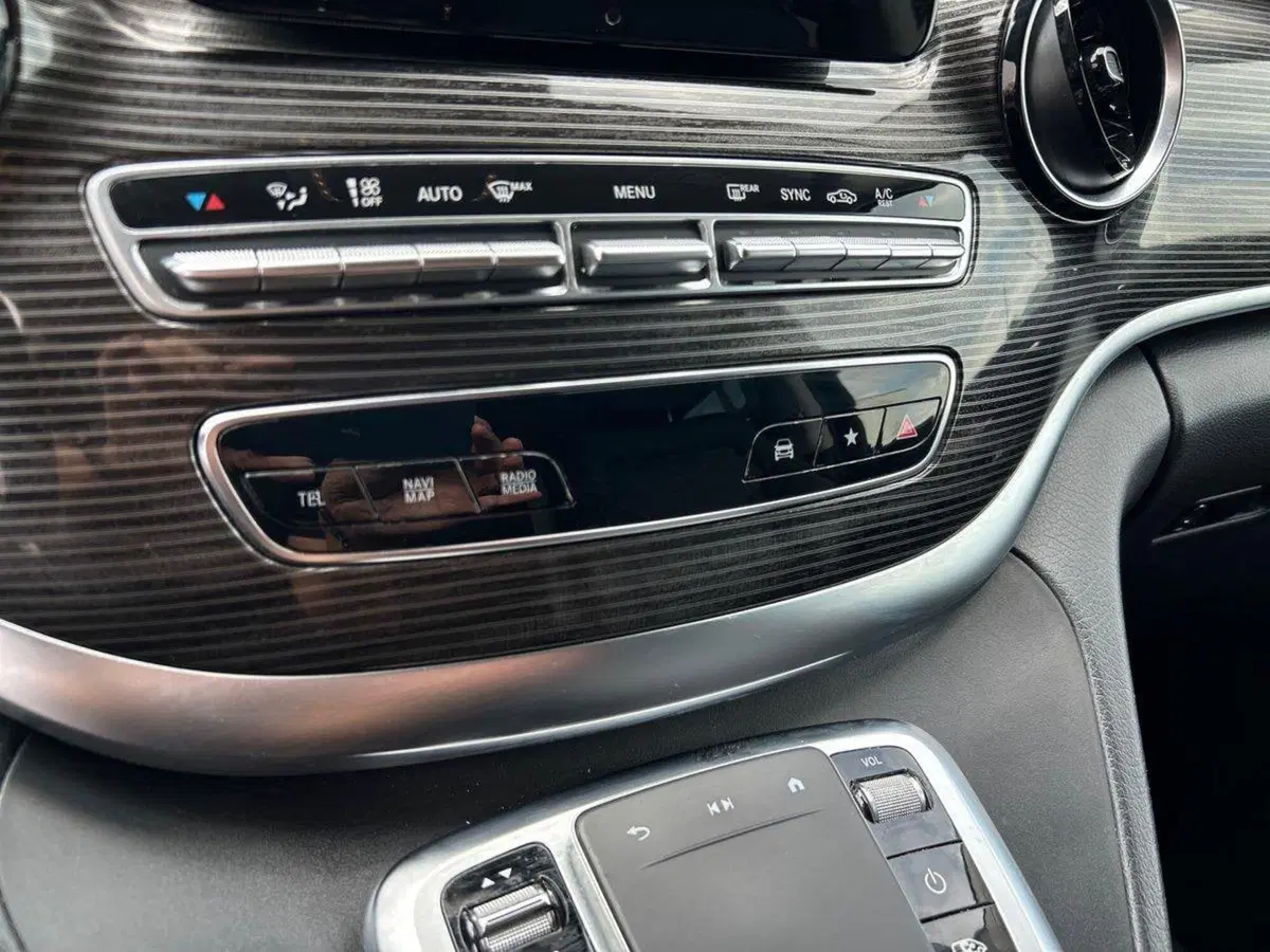 Mercedes-Benz Classe V usata a Milano (14)