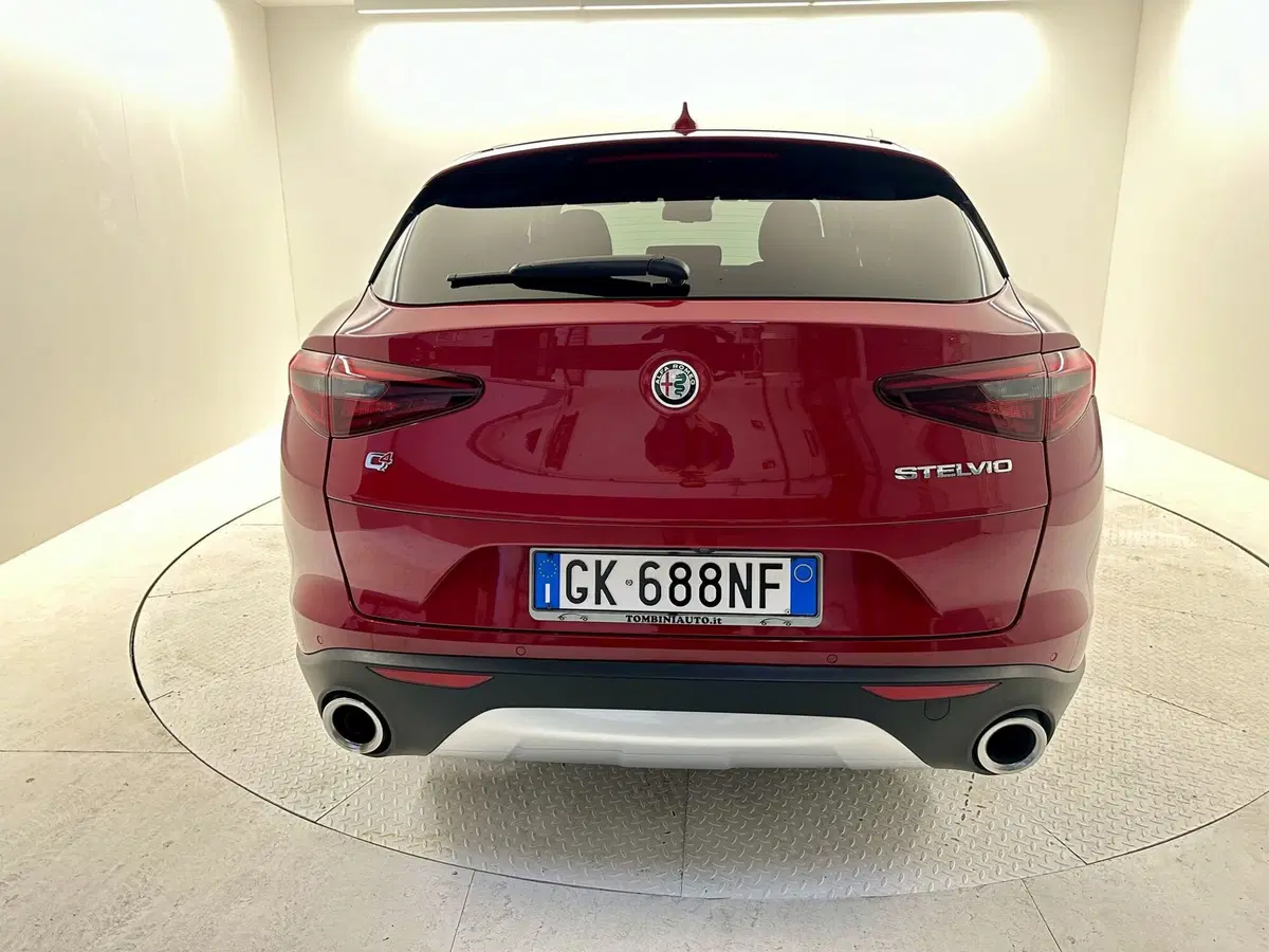 Alfa Romeo Stelvio usata a Bergamo (7)