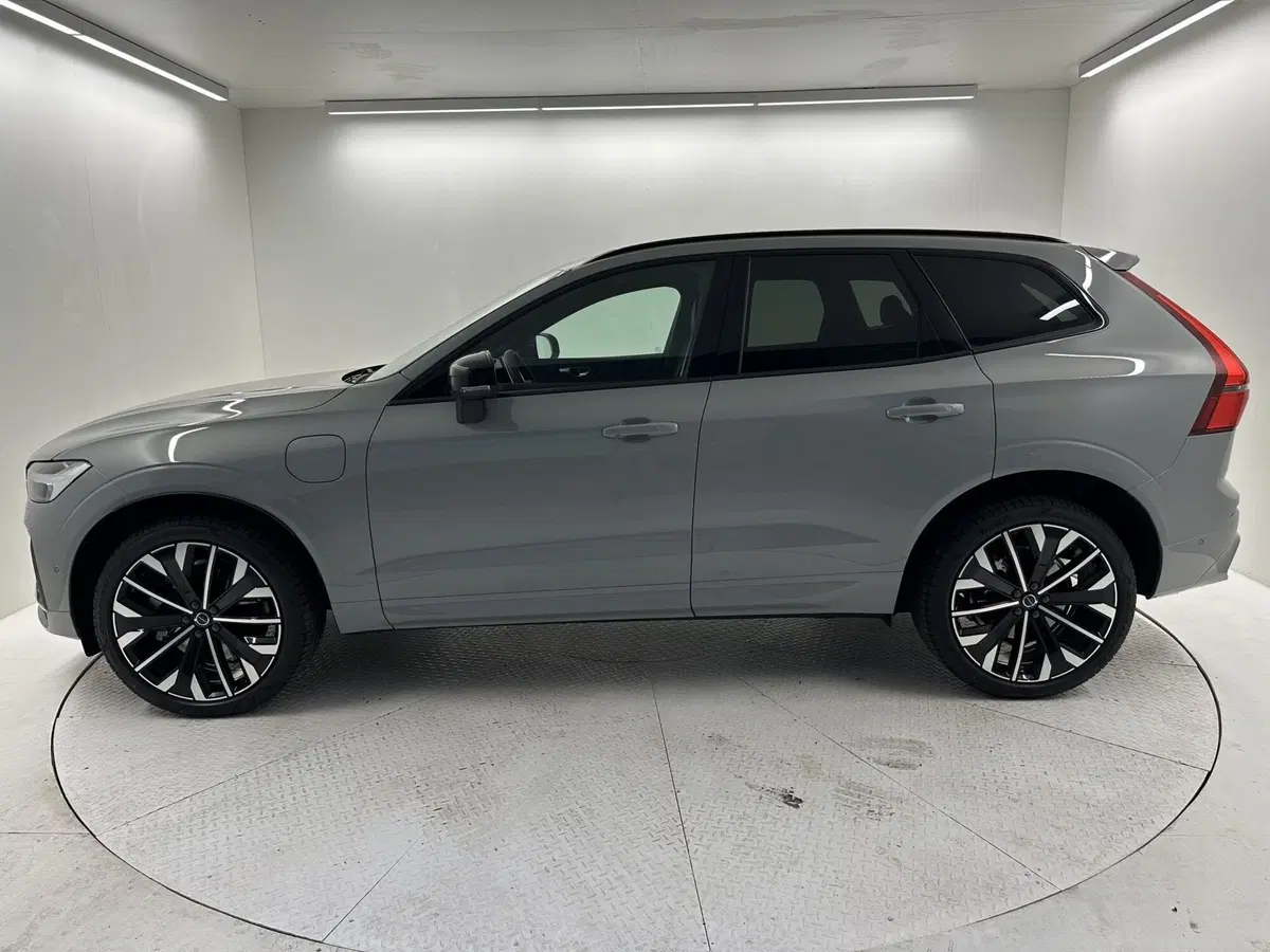 Volvo XC60 nuova a Bergamo (6)