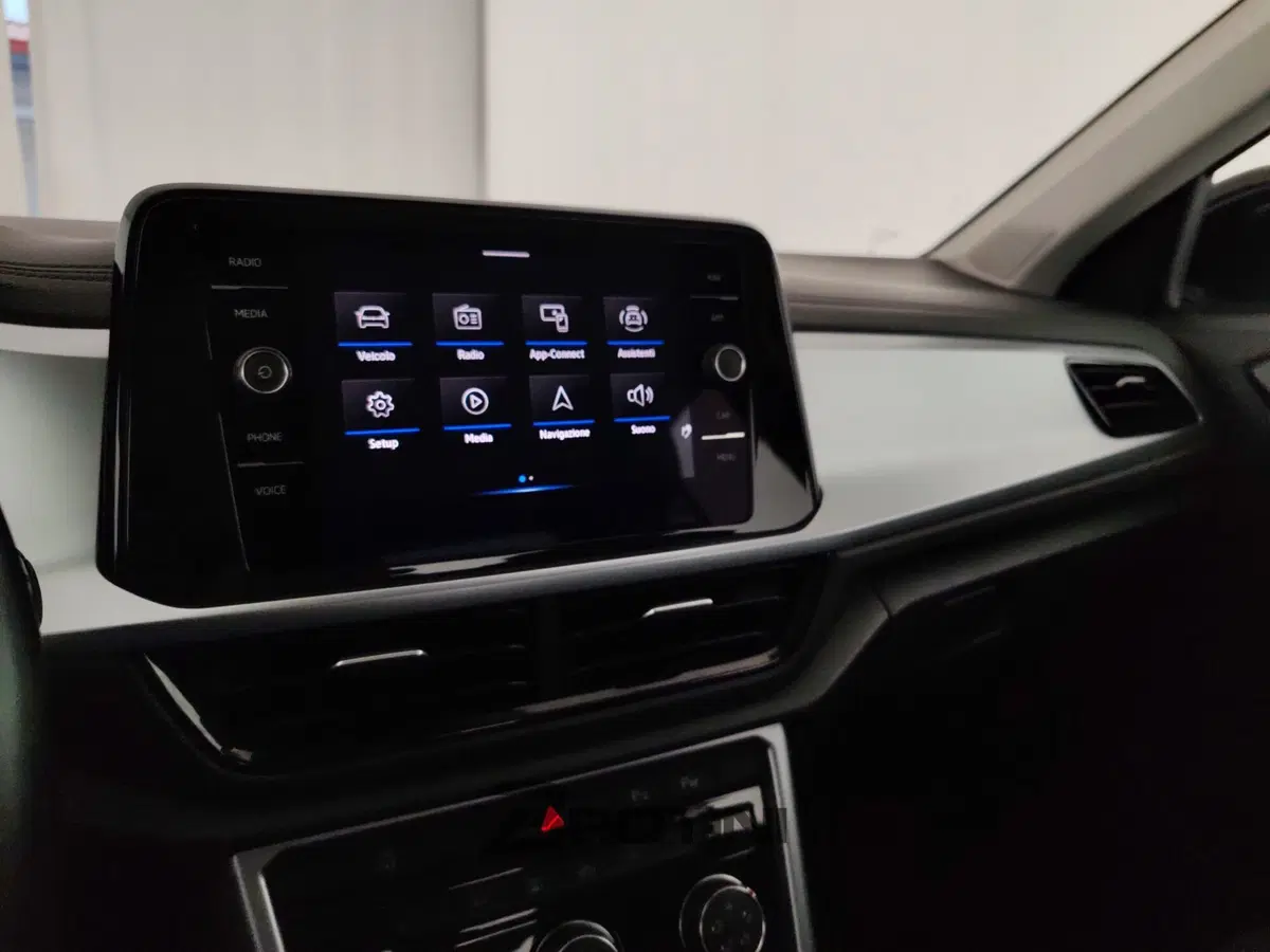 Volkswagen T-Roc usata a Massa-Carrara (11)