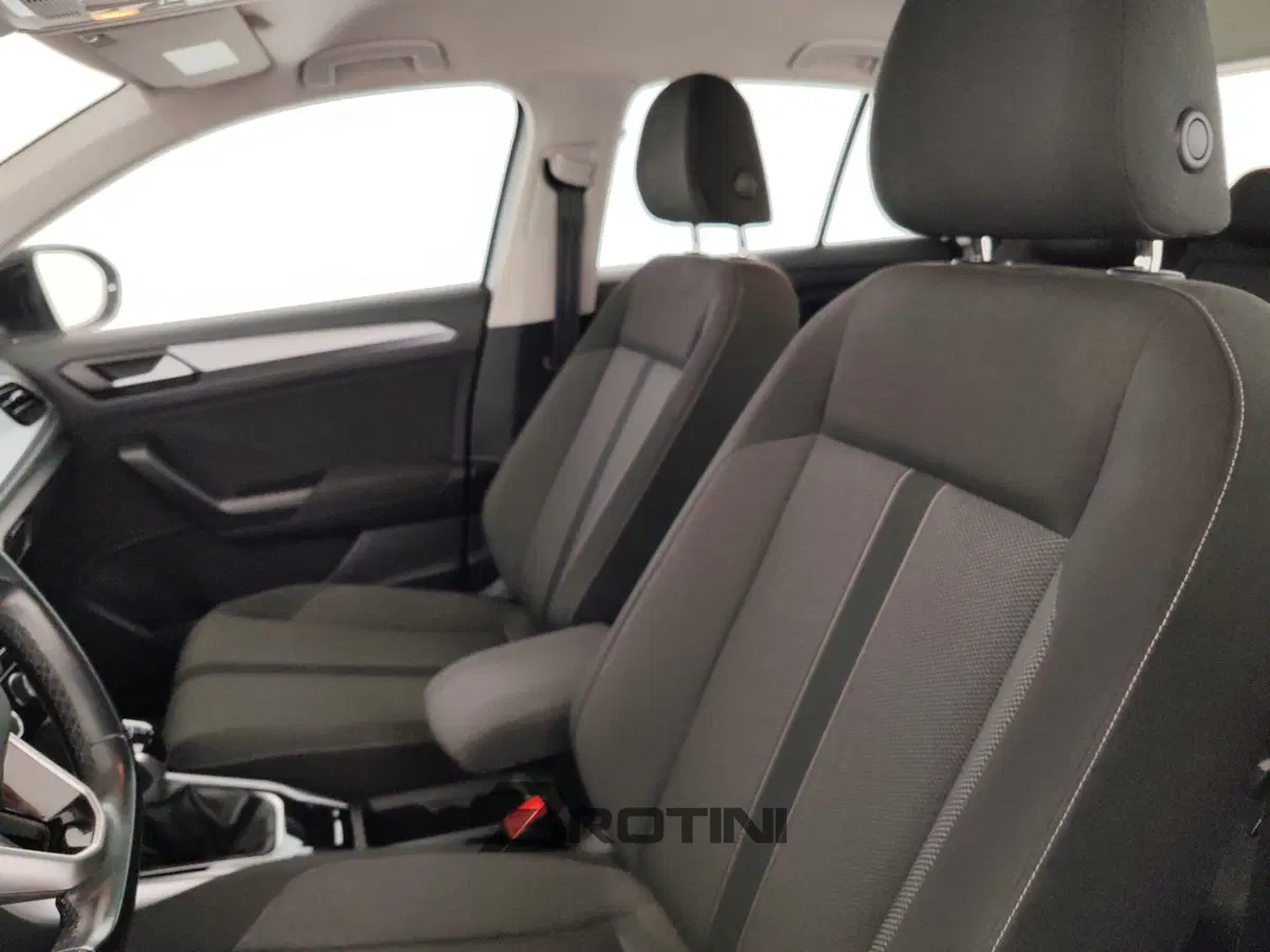 Volkswagen T-Roc usata a Massa-Carrara (8)