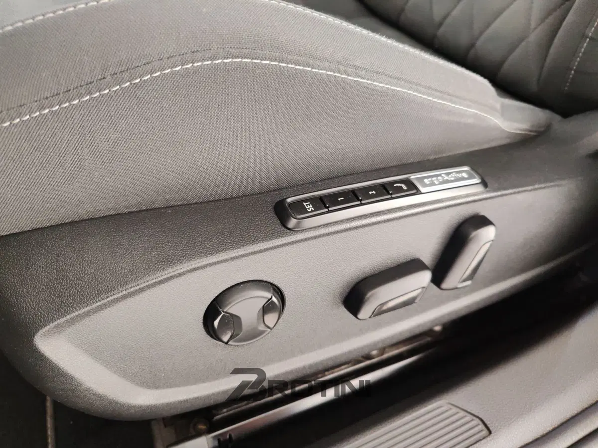 Volkswagen Golf usata a Massa-Carrara (10)