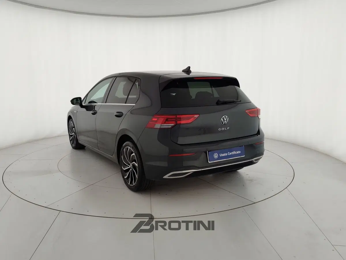 Volkswagen Golf usata a Massa-Carrara (2)