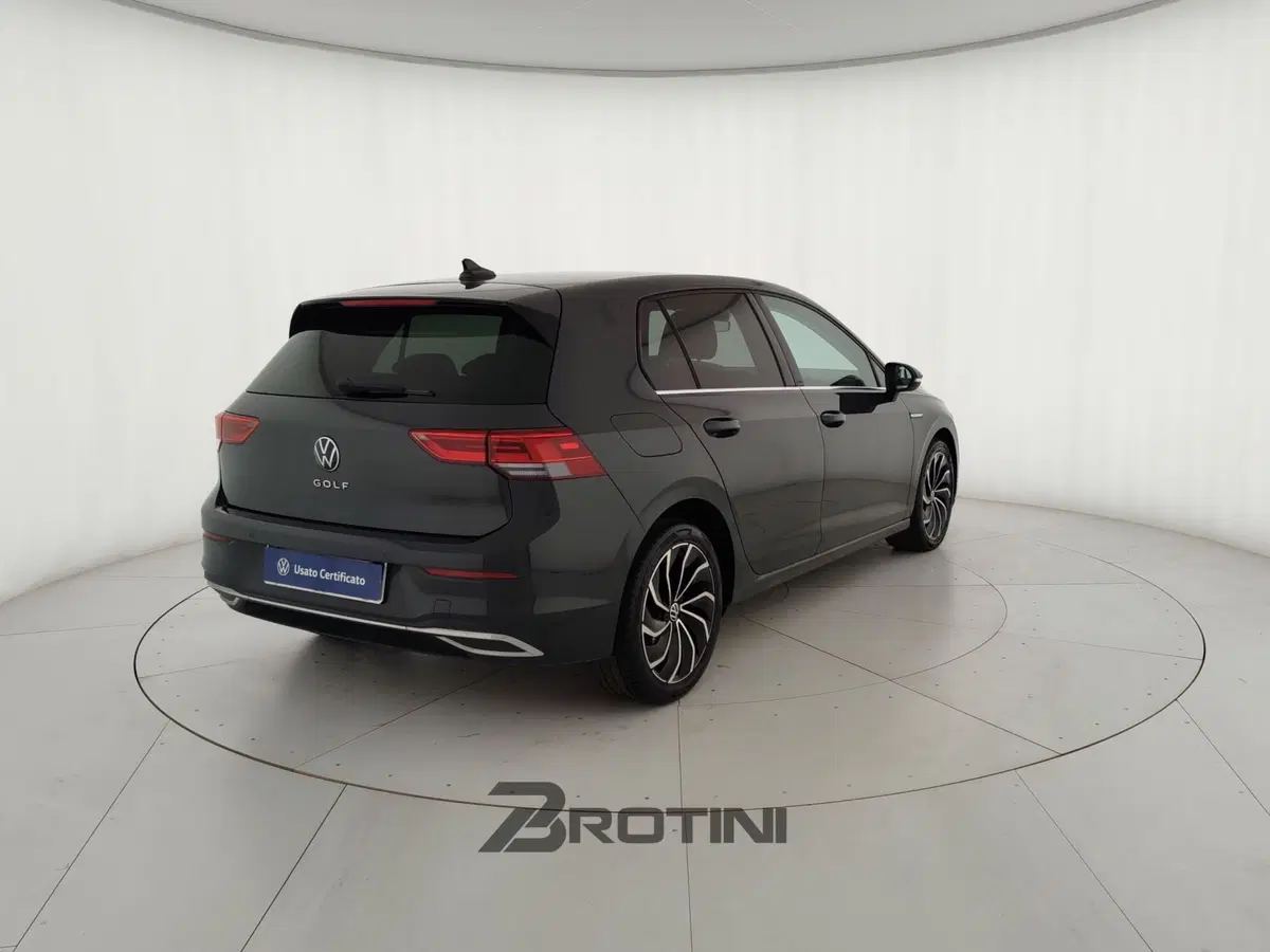 Volkswagen Golf usata a Massa-Carrara (3)