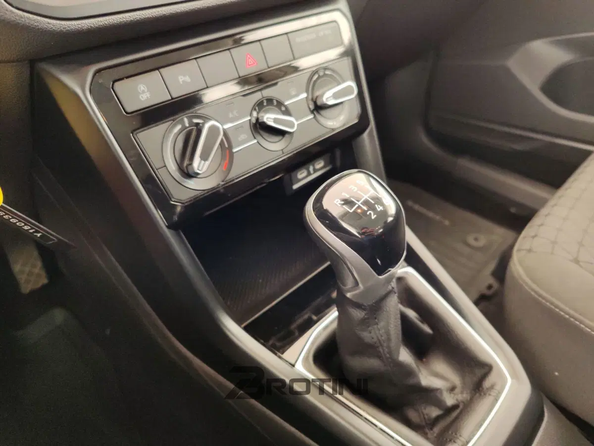 Volkswagen T-Cross usata a Massa-Carrara (11)