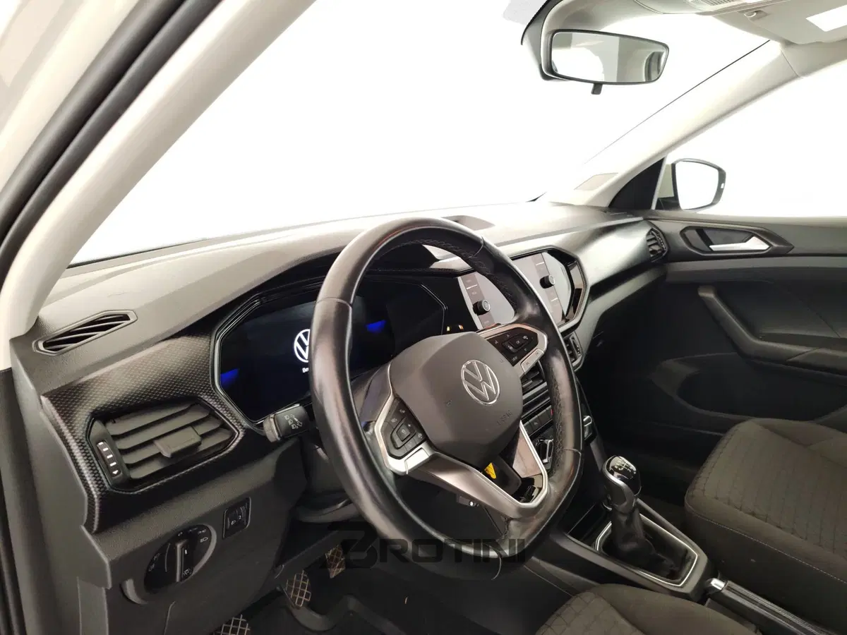 Volkswagen T-Cross usata a Massa-Carrara (8)