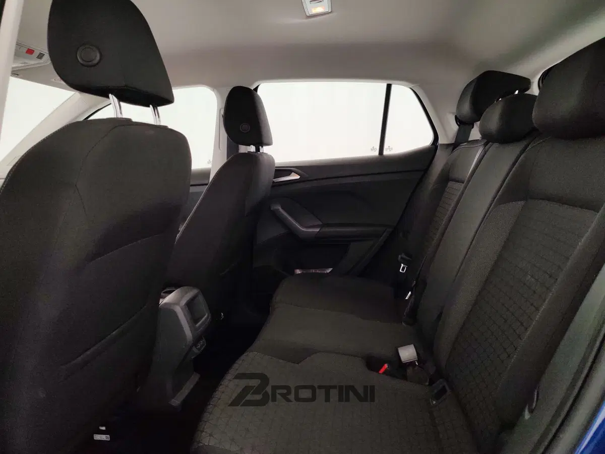 Volkswagen T-Cross usata a Massa-Carrara (11)
