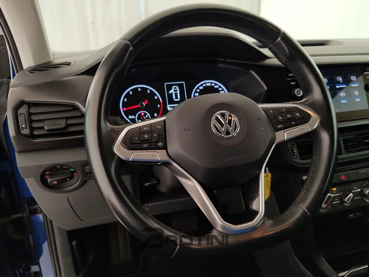 Volkswagen T-Cross usata a Massa-Carrara (13)